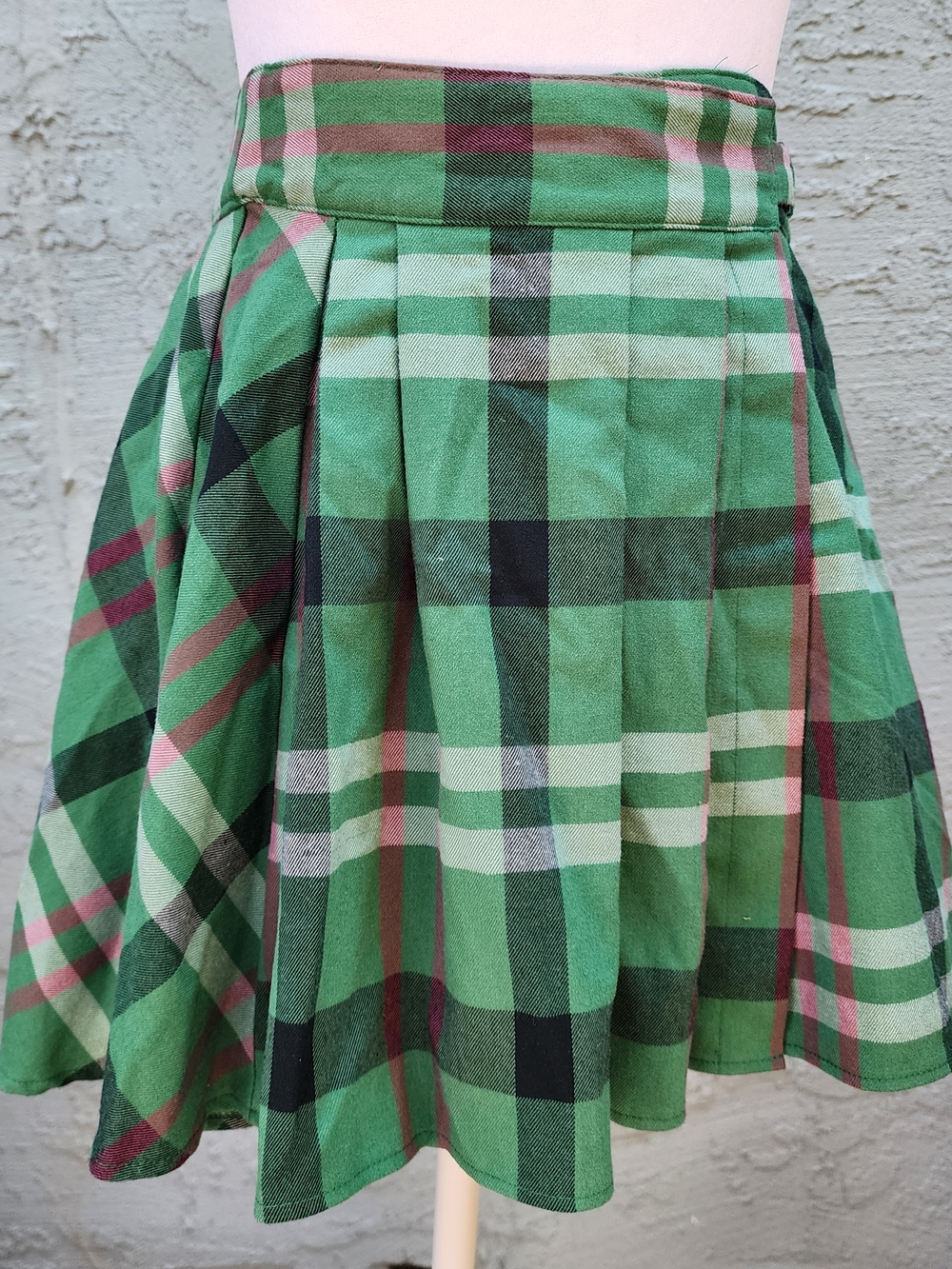 Urban Outfitters Marianne Green Plaid Pleated Mini Skirt - Size XS